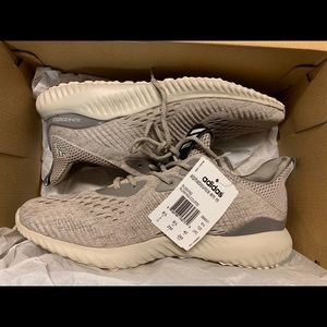 Adidas Alphabounce in Tan/Beige